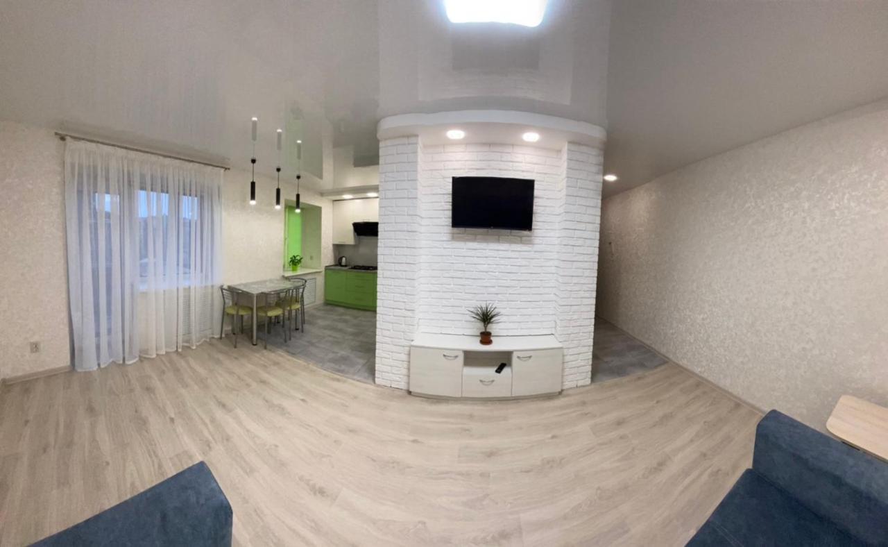Suite Mira Avenue Center Двухкомнатная Квартира В Центре Возле Тц Цум チェルニーヒウ エクステリア 写真