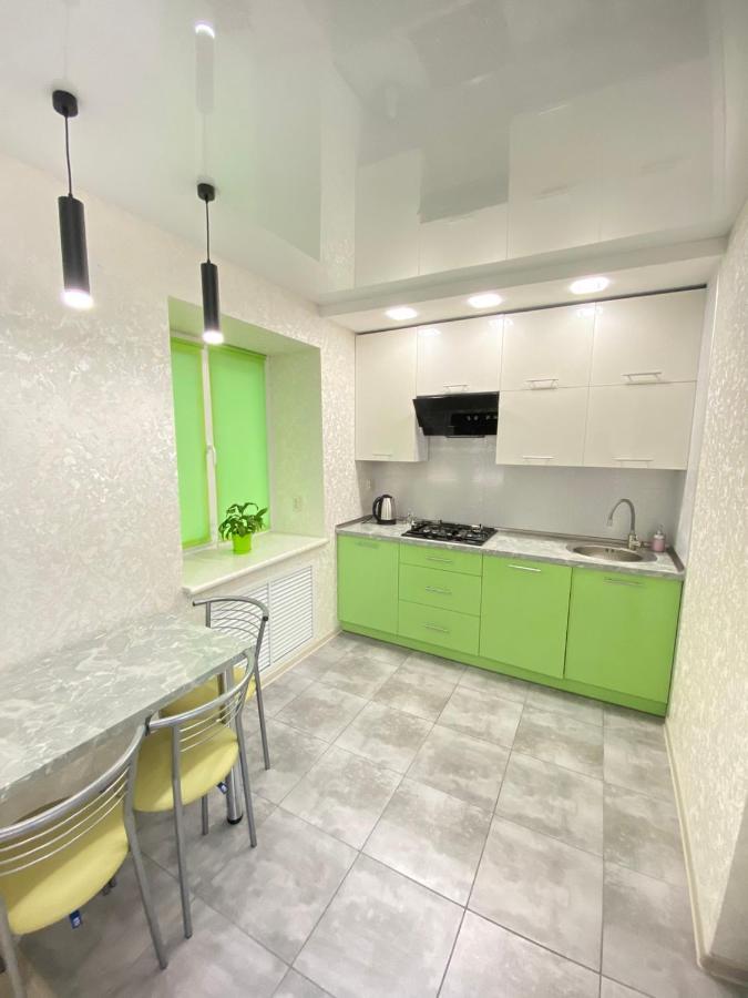 Suite Mira Avenue Center Двухкомнатная Квартира В Центре Возле Тц Цум チェルニーヒウ エクステリア 写真