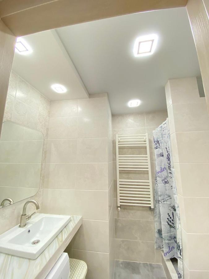 Suite Mira Avenue Center Двухкомнатная Квартира В Центре Возле Тц Цум チェルニーヒウ エクステリア 写真