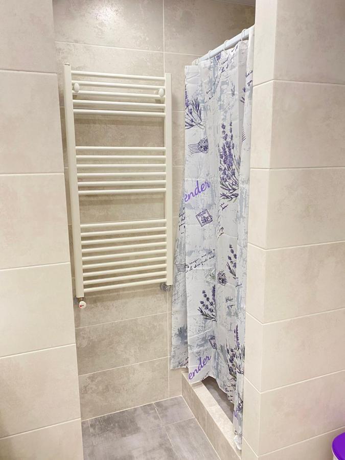Suite Mira Avenue Center Двухкомнатная Квартира В Центре Возле Тц Цум チェルニーヒウ エクステリア 写真